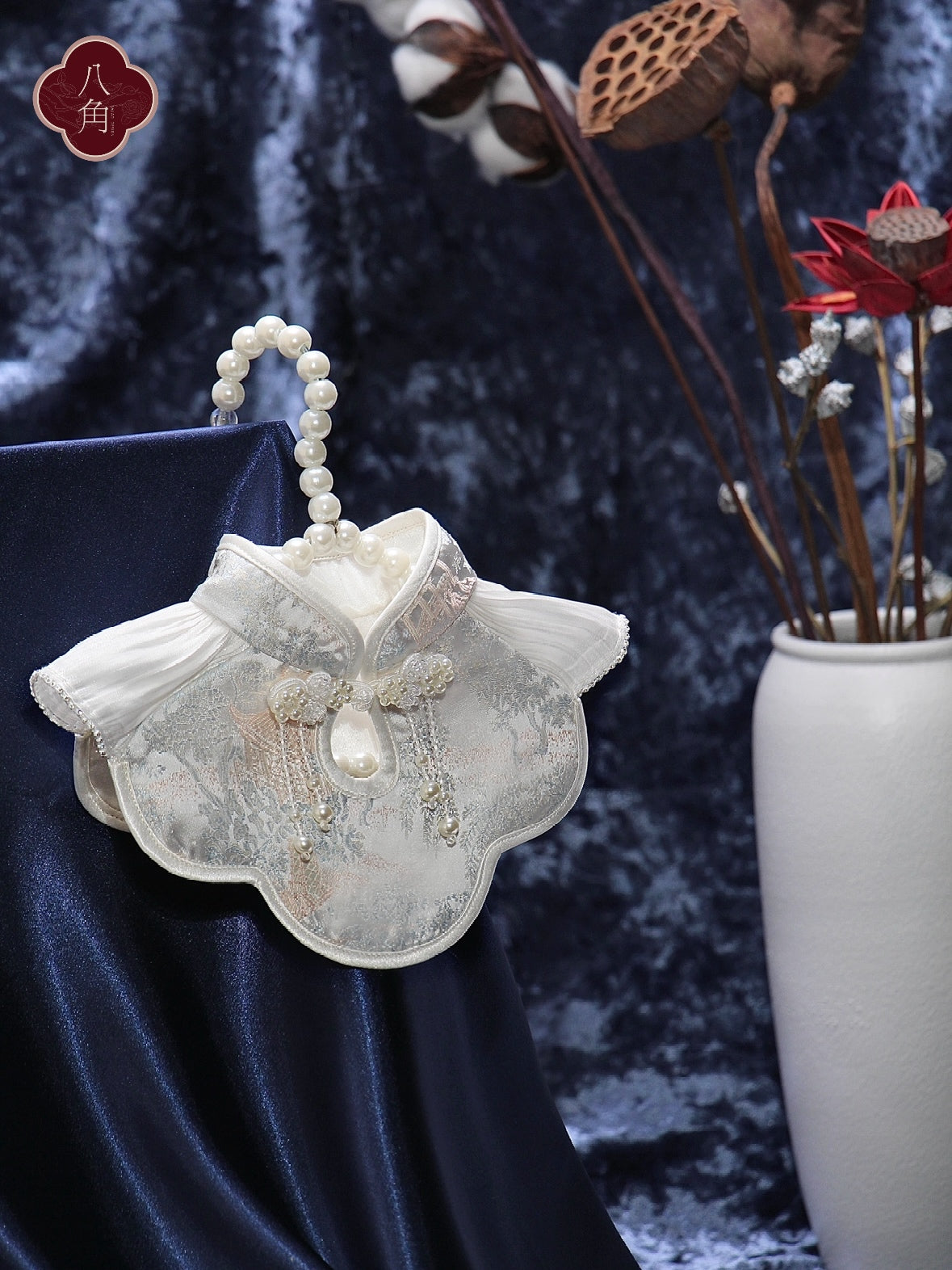 Bajiao Design: Neo-Chinese Wear