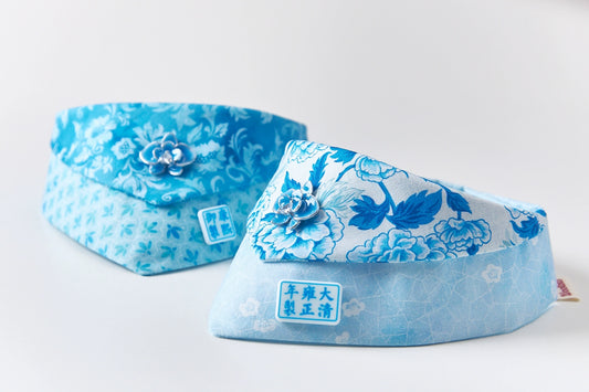 Blue-white Porcelain: Neo-Chinese style costume bandanas, triangular Scarves, accessory and collar for Dogs & Cats, Hand-made/Customized 3D-printed Name Tag